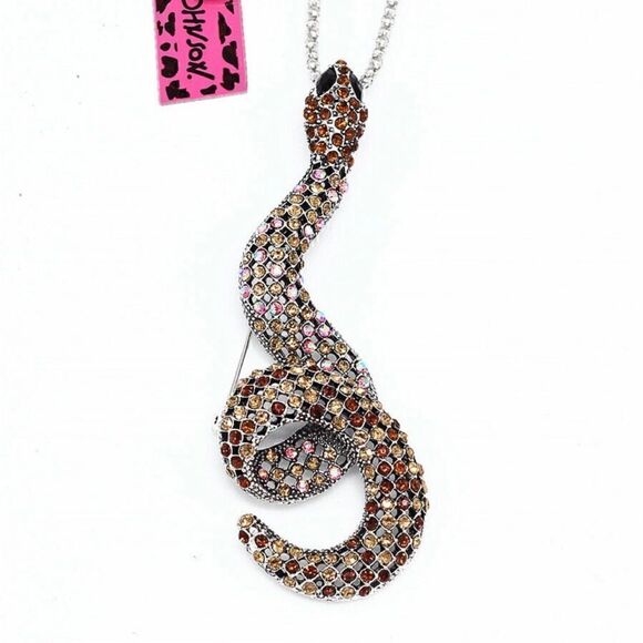 💗 Betsey Johnson stunning  sparkling crystal snake necklace/brooch 💗 - Picture 1 of 4